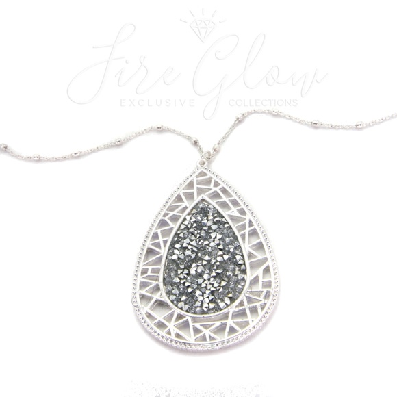 Filigree Teardrop Necklace Silver Tone/Rhinestone - Picture 4 of 8